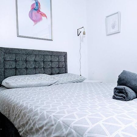 City Centre Comfort Northampton Apartment Exterior photo