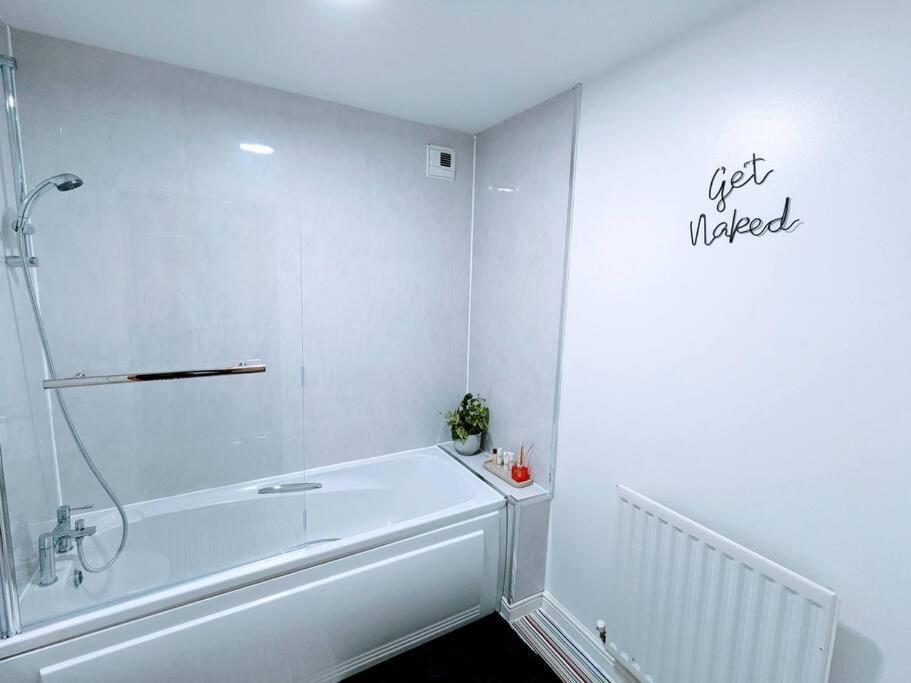 City Centre Comfort Northampton Apartment Exterior photo